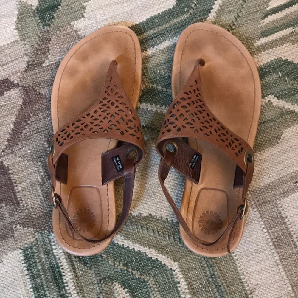 Ugg leather thong sandals